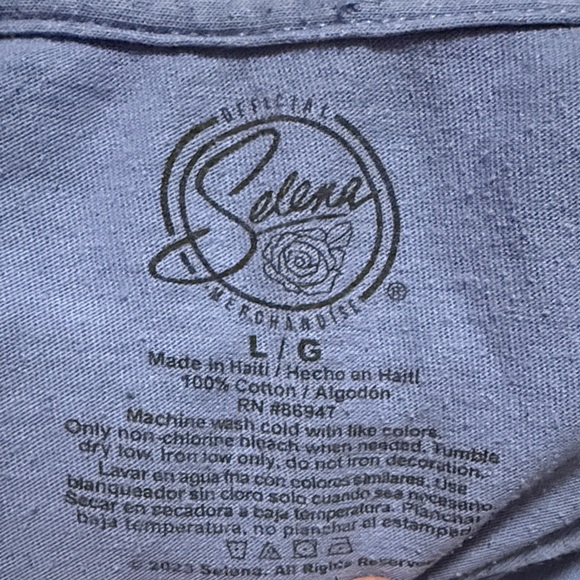 Selena Lavender Graphic Tee all Cotton - Picture 2 of 5
